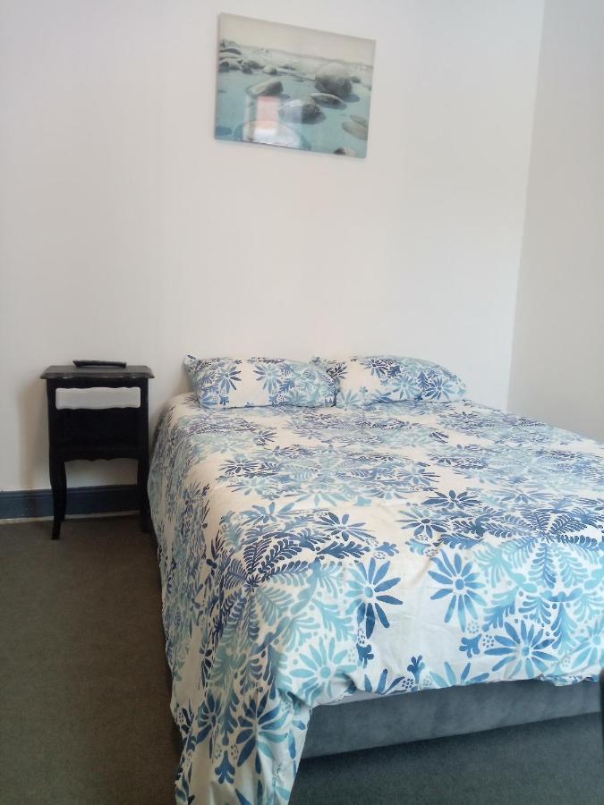 Hotel Le Celtic Montluçon Zewnętrze zdjęcie