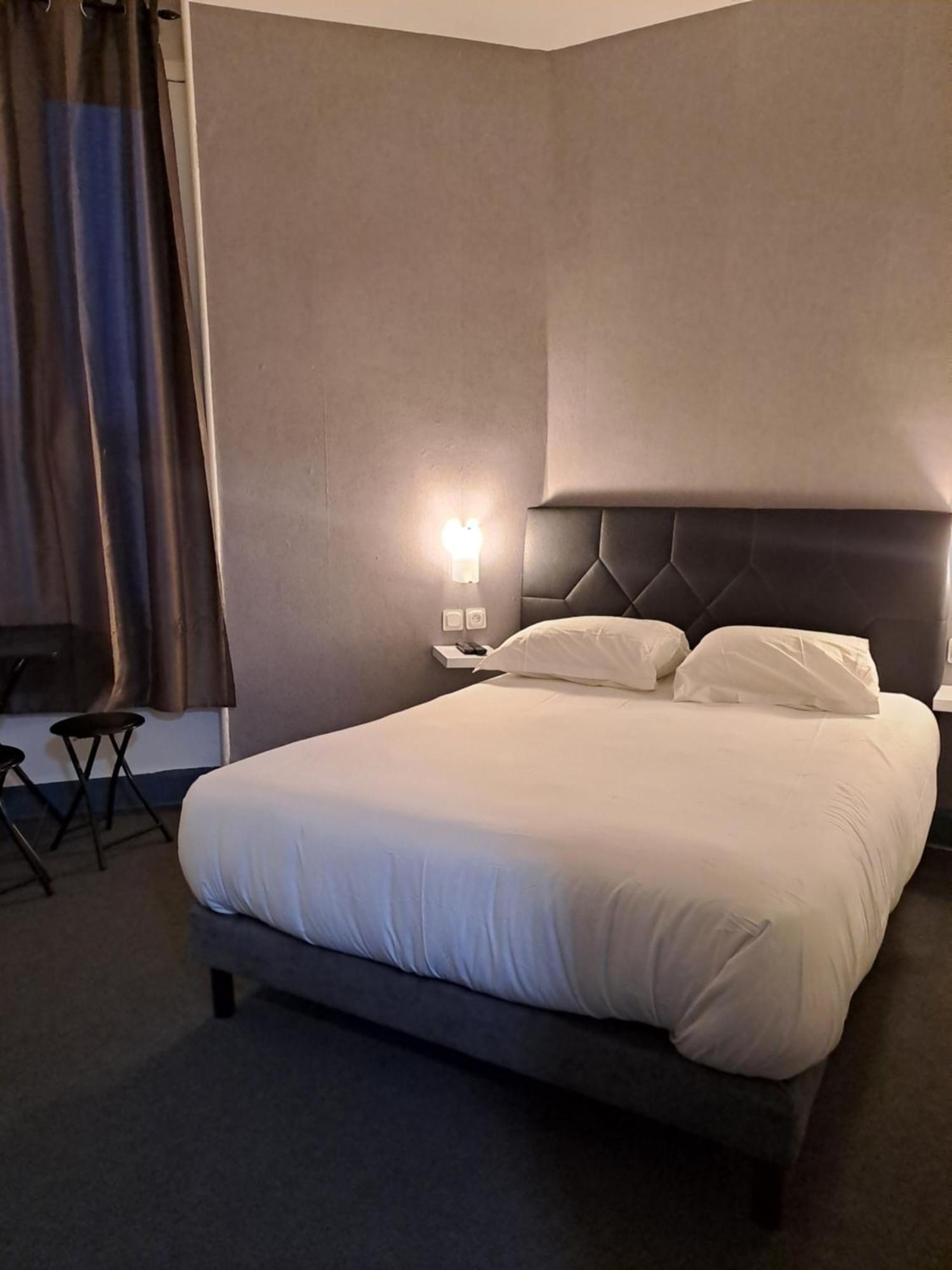 Hotel Le Celtic Montluçon Zewnętrze zdjęcie
