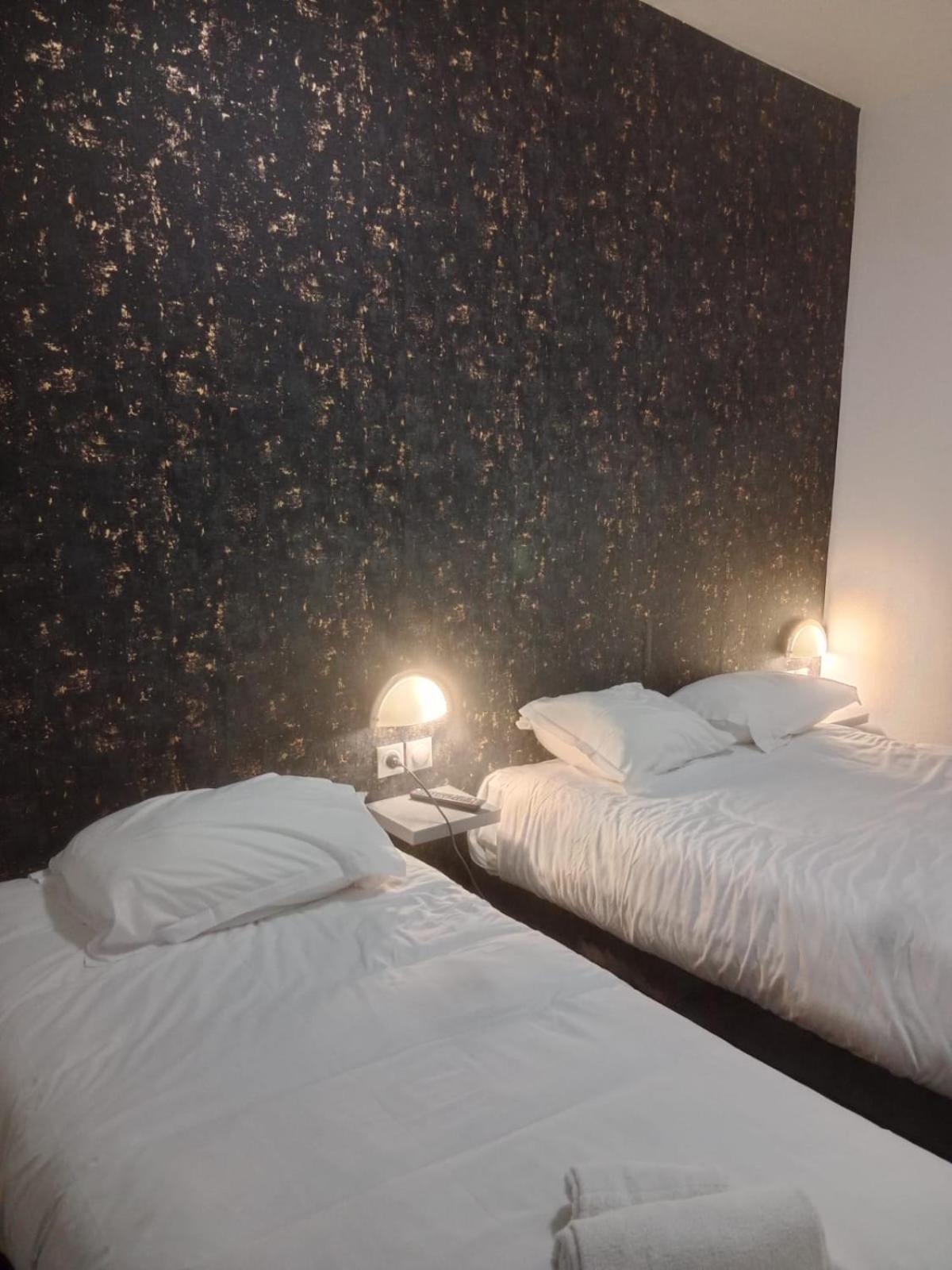 Hotel Le Celtic Montluçon Zewnętrze zdjęcie